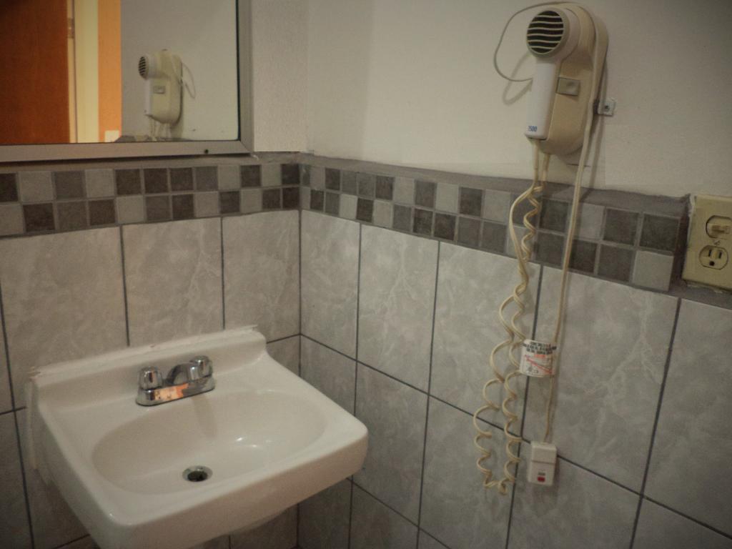 Hotel Diaz Tijuana Quarto foto
