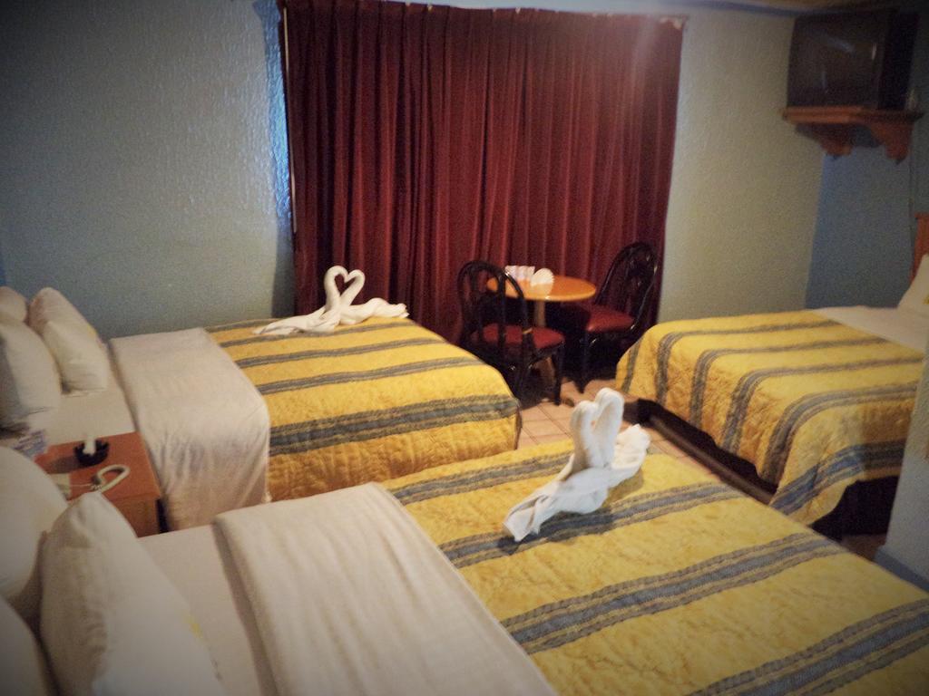 Hotel Diaz Tijuana Quarto foto